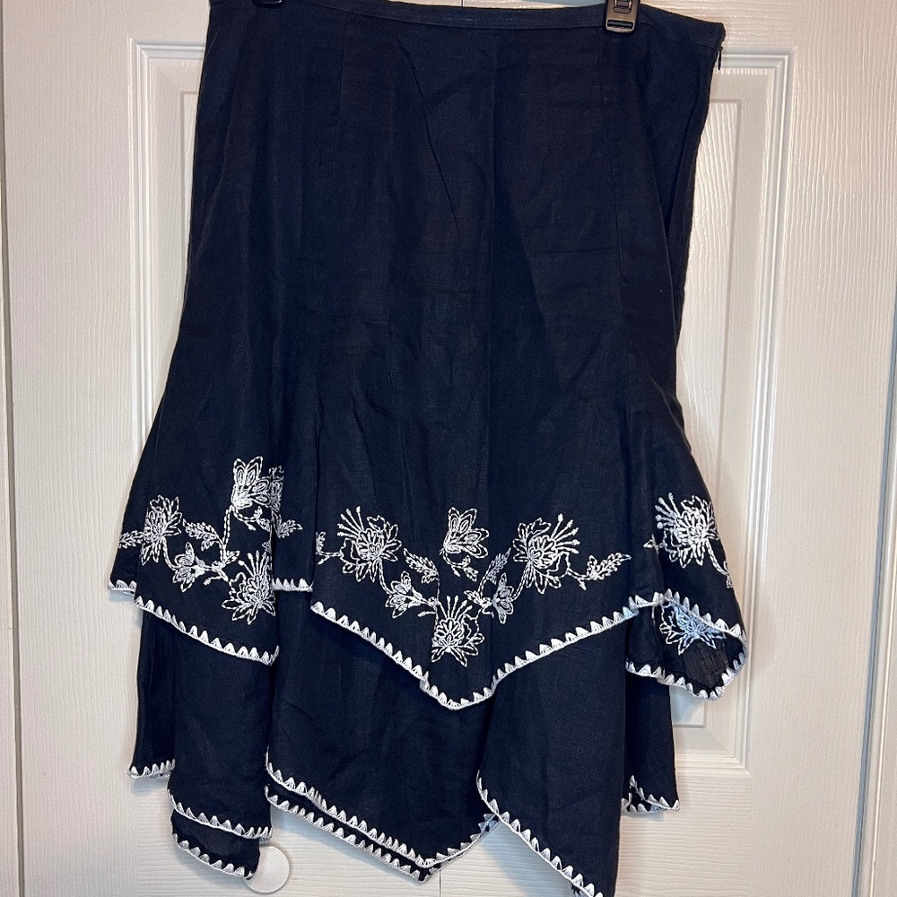 Bandoliers Layered Embroidered Skirt size 14